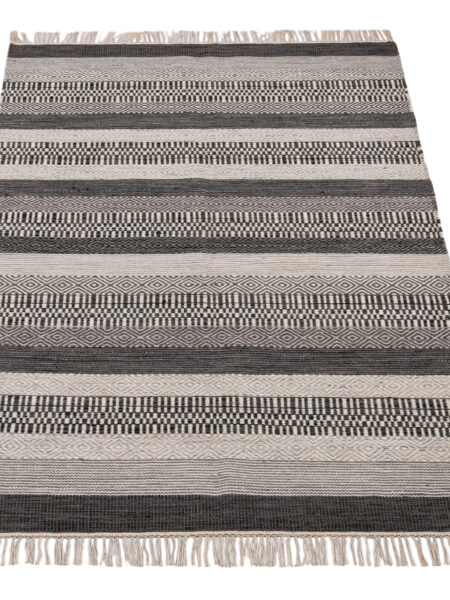 Elegant Original Authentic Hand Made Carpet 200x140 cm