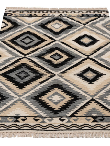 Elegant Original Authentic Hand Made Carpet 200x140 cm