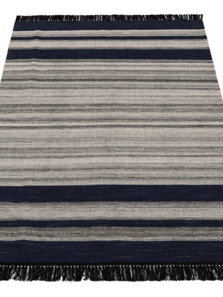 New Design Original Authentic Hand Made kilim India 200x140 cm