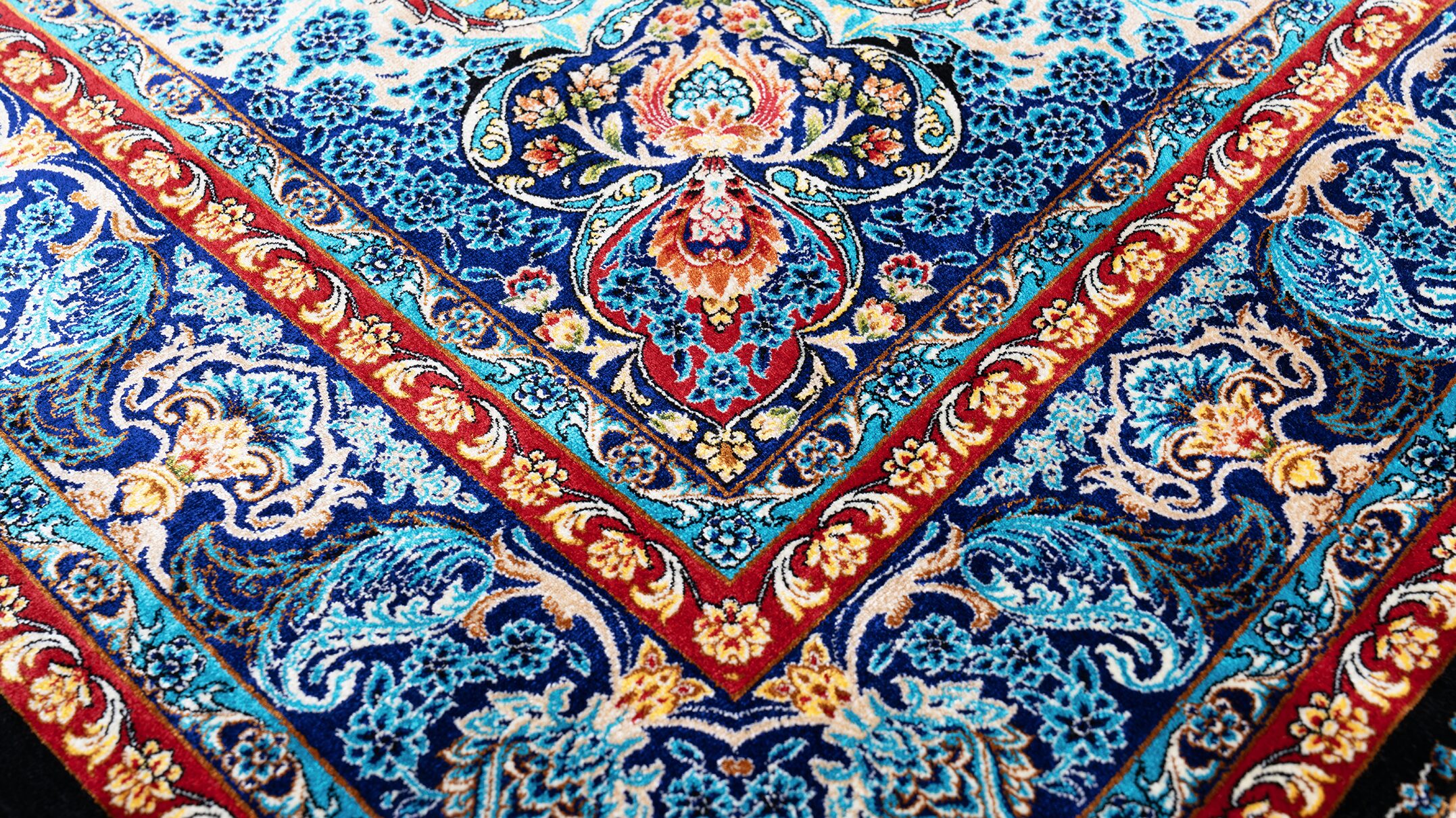 Shah Abbasi Medallion Rug - Image 2