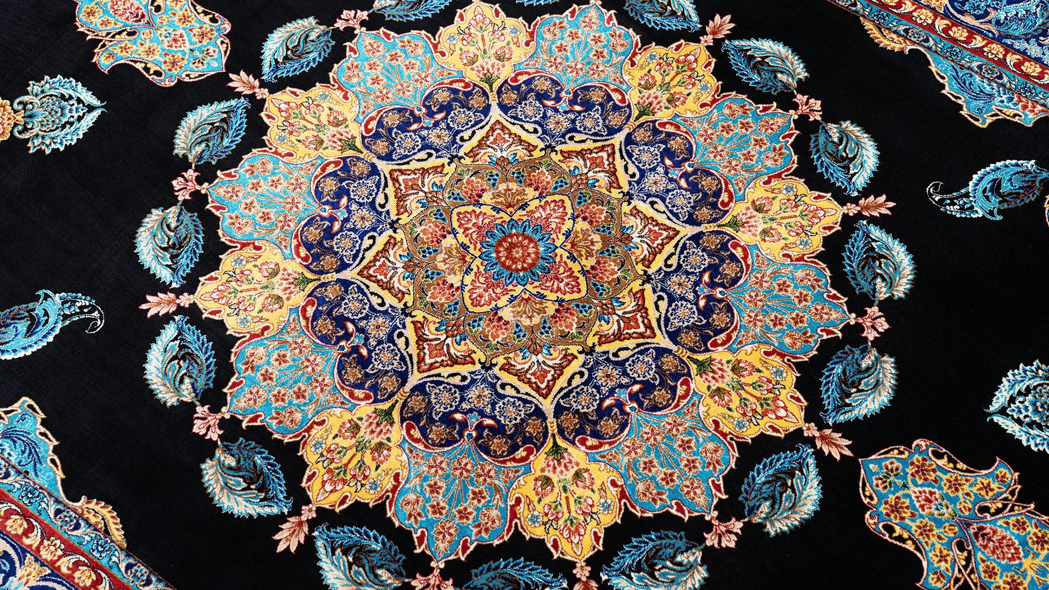 Shah Abbasi Medallion Rug - Image 3